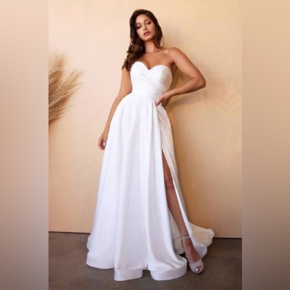Elegant White wedding dress